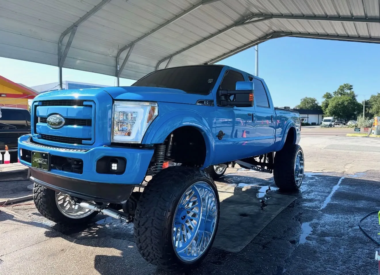 Lifted F-250 detailed by vip mobile detail